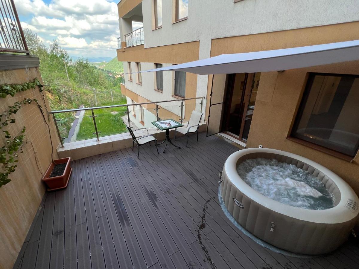 Coroni Studio With Jacuzzi Brasov Exterior photo